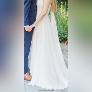 Elegant White Strapless A-Line Dress